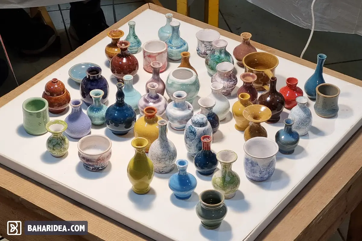 ساخت ظرف های سفالی مینیاتوری در کلاس آموزش سفالگری